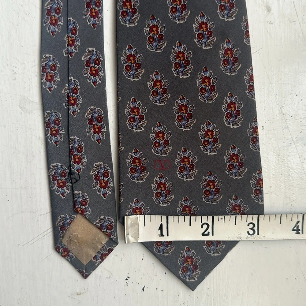 Valentino Vintage Gray Silk Tie